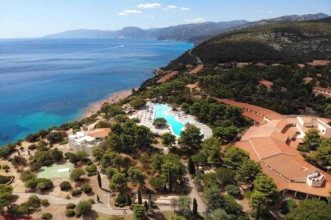 Celebrate Passover 2026 in Sardinia, Italy with D & S Prestige at the four-star Club Esse Palmasera.