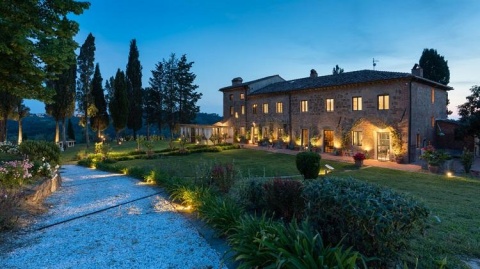 חופשה כשרה יוקרתית לשנת 2025 בלב טוסקנה